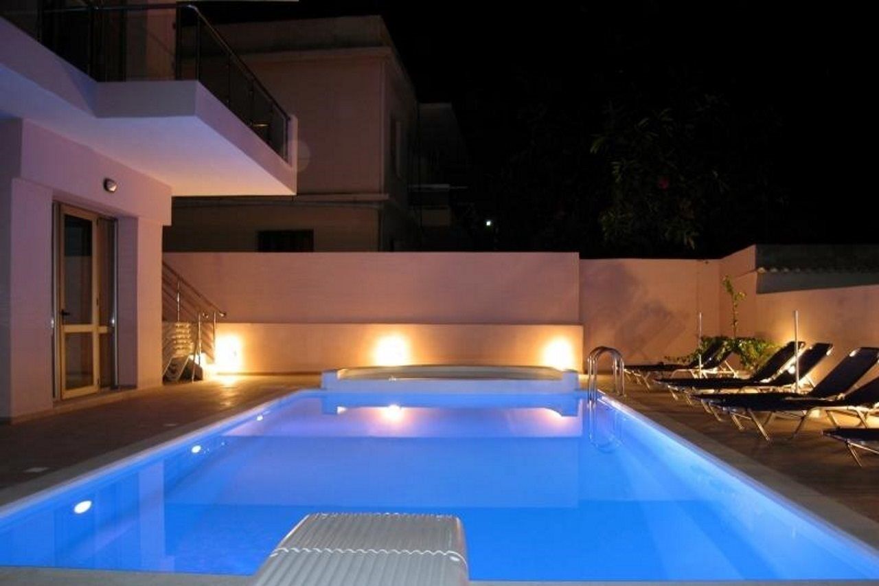 Blue Sky Hotel Apartments Rethymno  Exterior photo